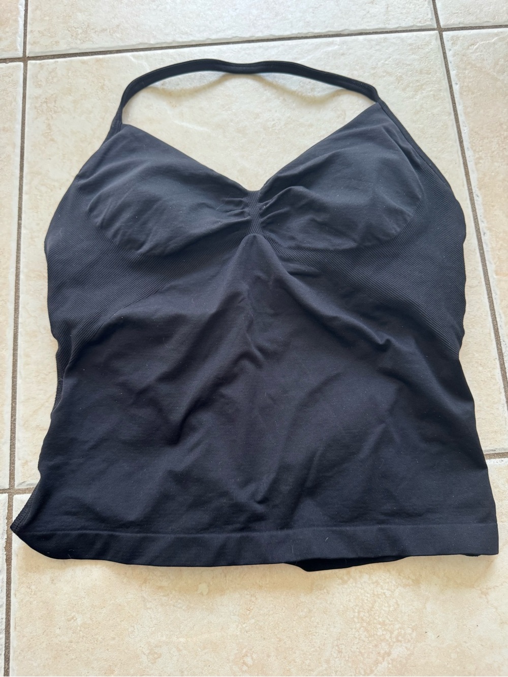 Black halter backless gym top with built in bra